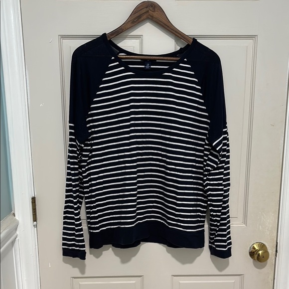 GAP Women's Navy and White Striped Long Sleeve Top size XL - Picture 1 of 3